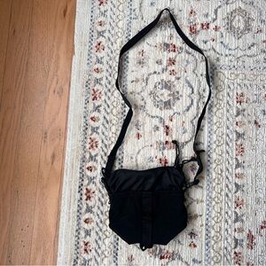 Authentic Supreme Neck Pouch Shoulder Crossbody bag black